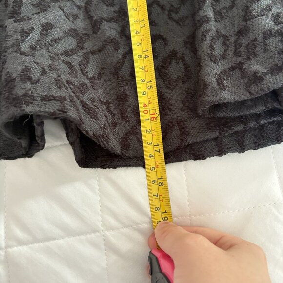 Free People Animal Print Textured Skirt Womens 8 Black A Line Skater Side Zip - Picture 4 of 7